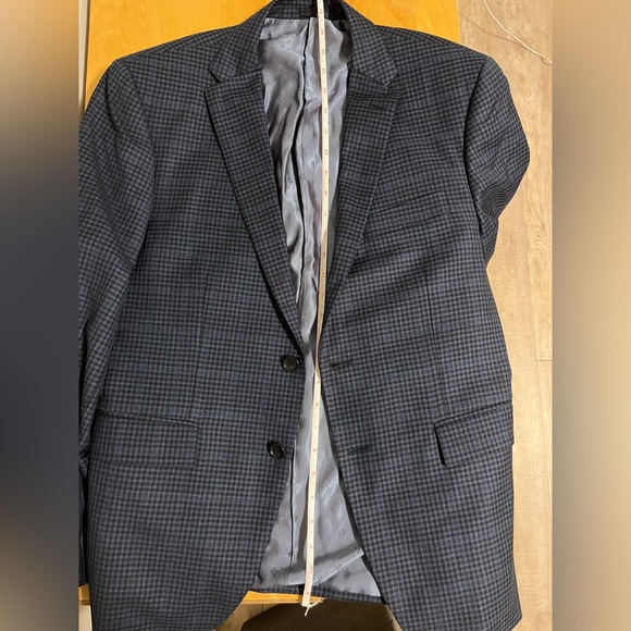 Kenneth Cole Reaction suit jacket - Picture 5 of 7